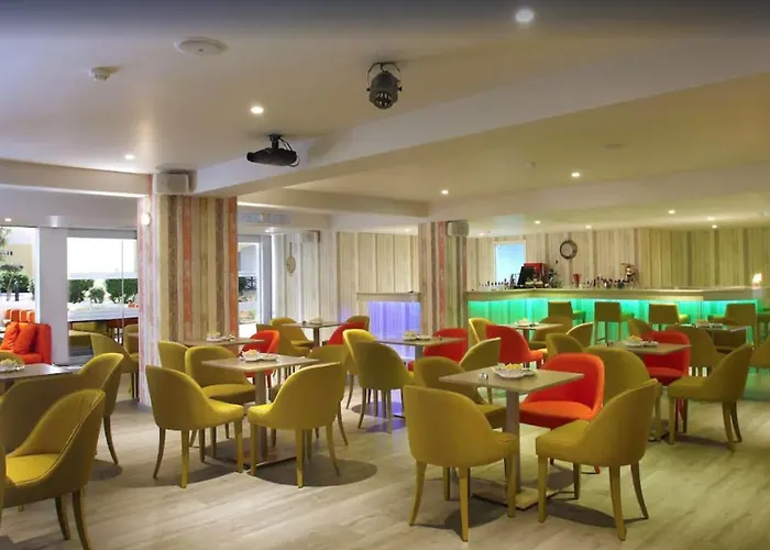 Malama Village Semesteranläggning (resort) 4*