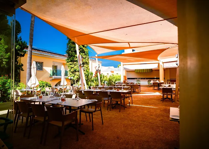 Semesteranläggning (resort) Malama Village