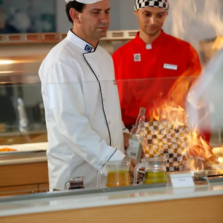 Malama Village Курортный комплекс Протарас