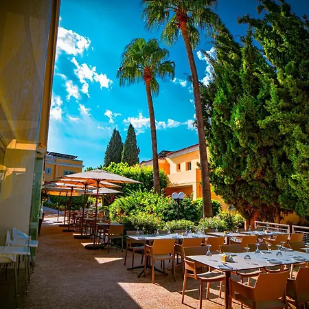 Malama Village Курортный комплекс