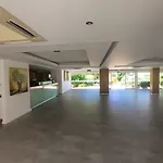 Malama Village 4*
