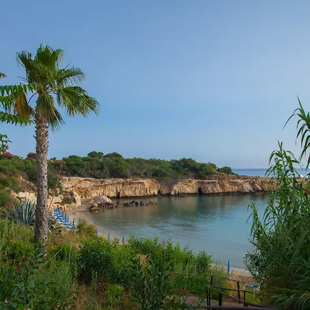 Malama Village منتجع