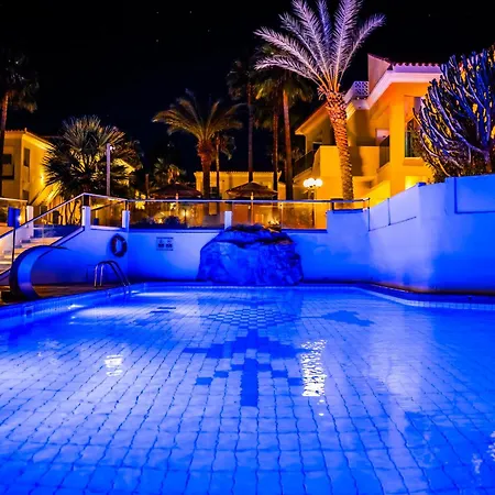Malama Village 4*