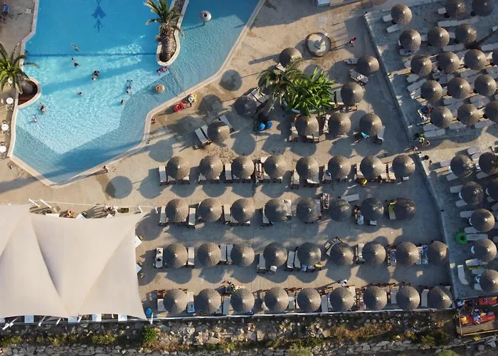 Malama Village Rezort 4*