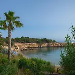 Malama Village 리조트