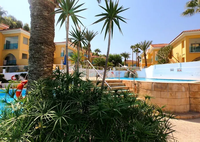 Resort Malama Village 4*